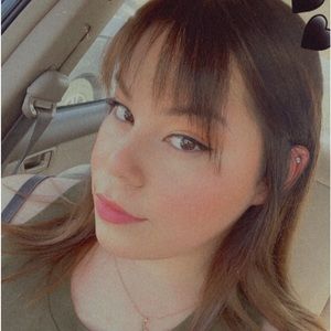 Meet your Posher, Ariana